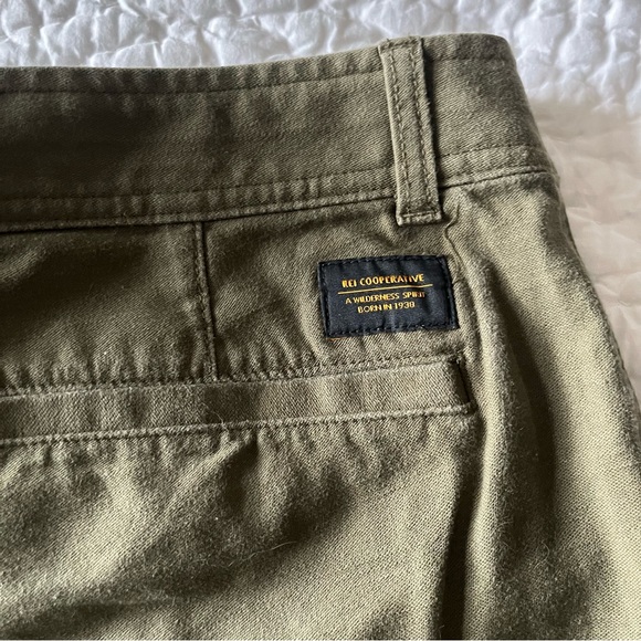 REI Cotton Joggers Men’s - Picture 6 of 9